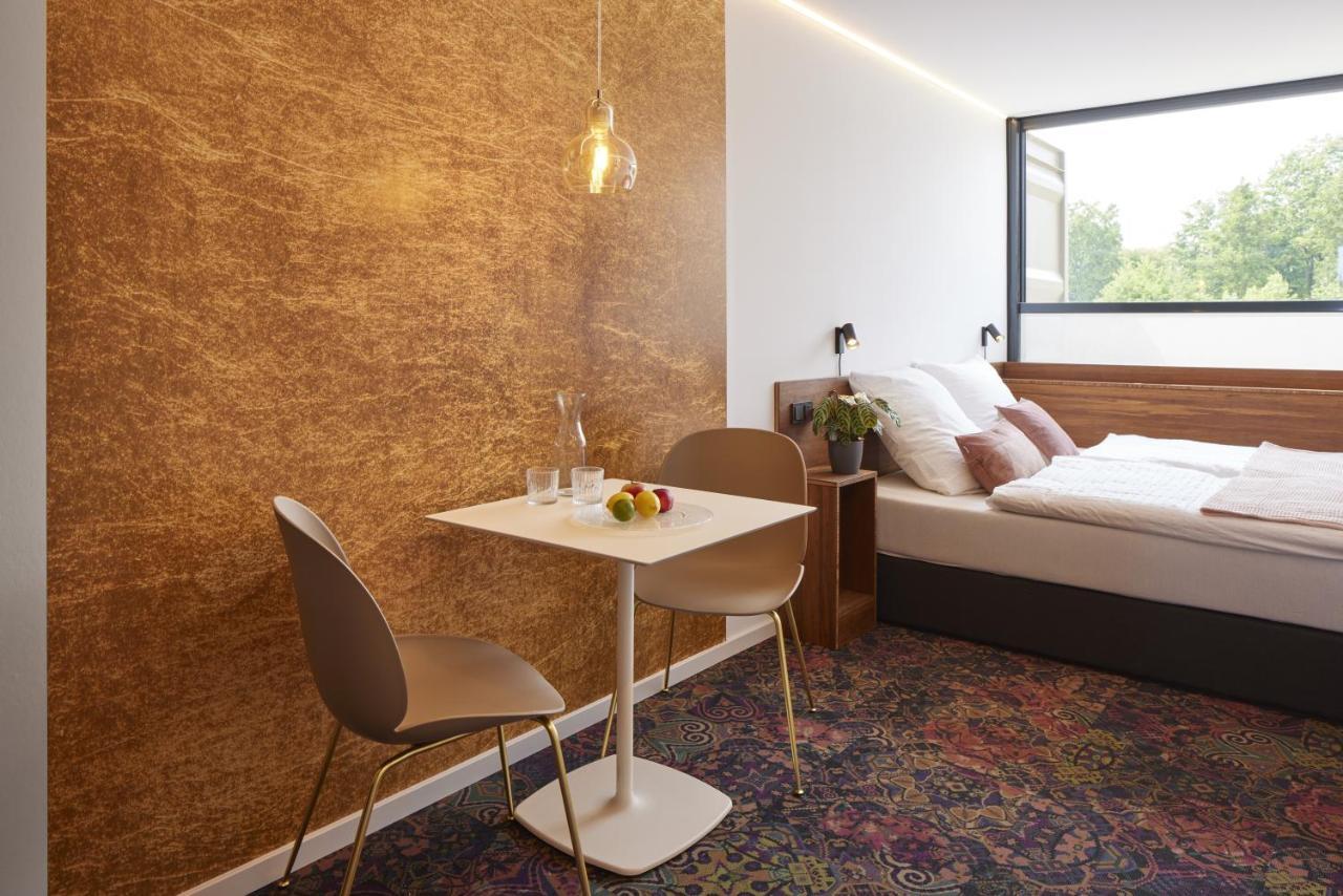 Tin Inn Montabaur L Einfach Gut - Das Hotel Aus Hochwertig Ausgebauten Ueberseecontainern Εξωτερικό φωτογραφία