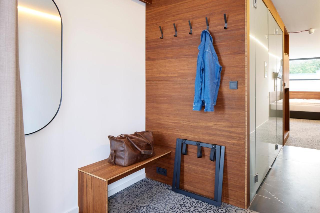 Tin Inn Montabaur L Einfach Gut - Das Hotel Aus Hochwertig Ausgebauten Ueberseecontainern Εξωτερικό φωτογραφία